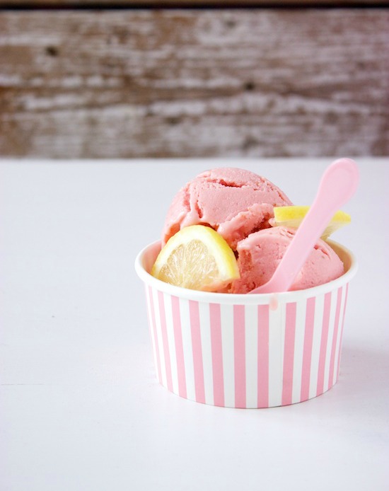 strawberry-lemonade-frozen-yogurt-1-1